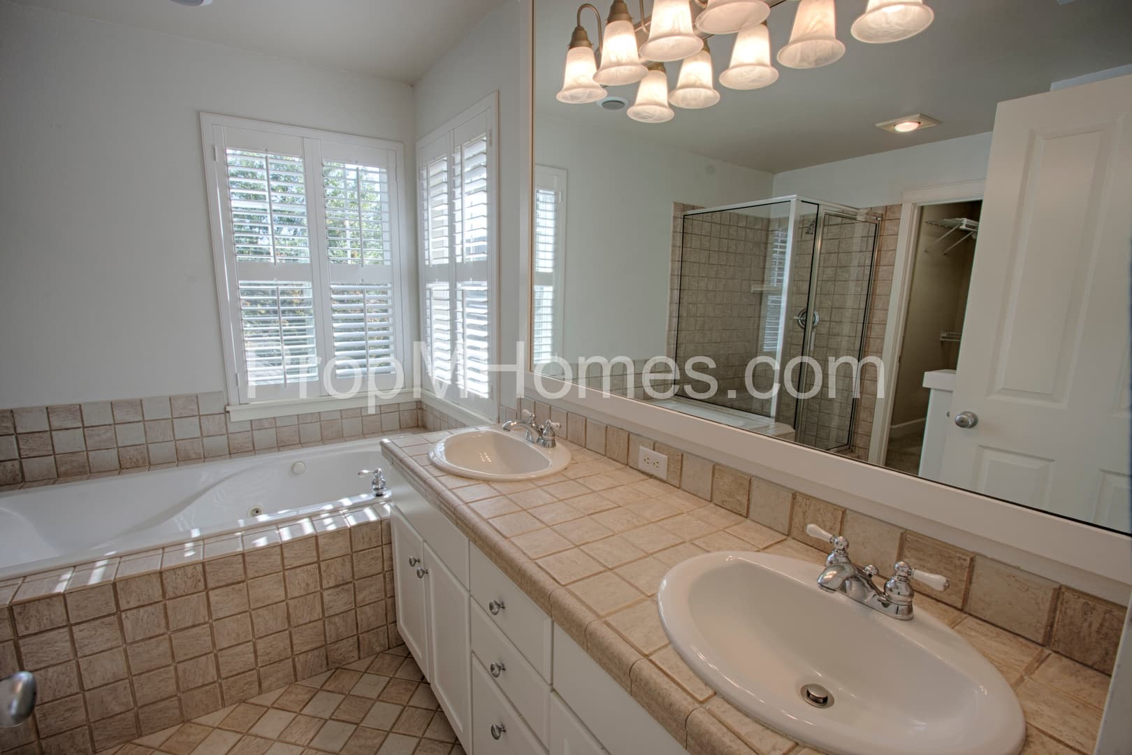 Portland House: 2542 NW Miller Road Unit 25