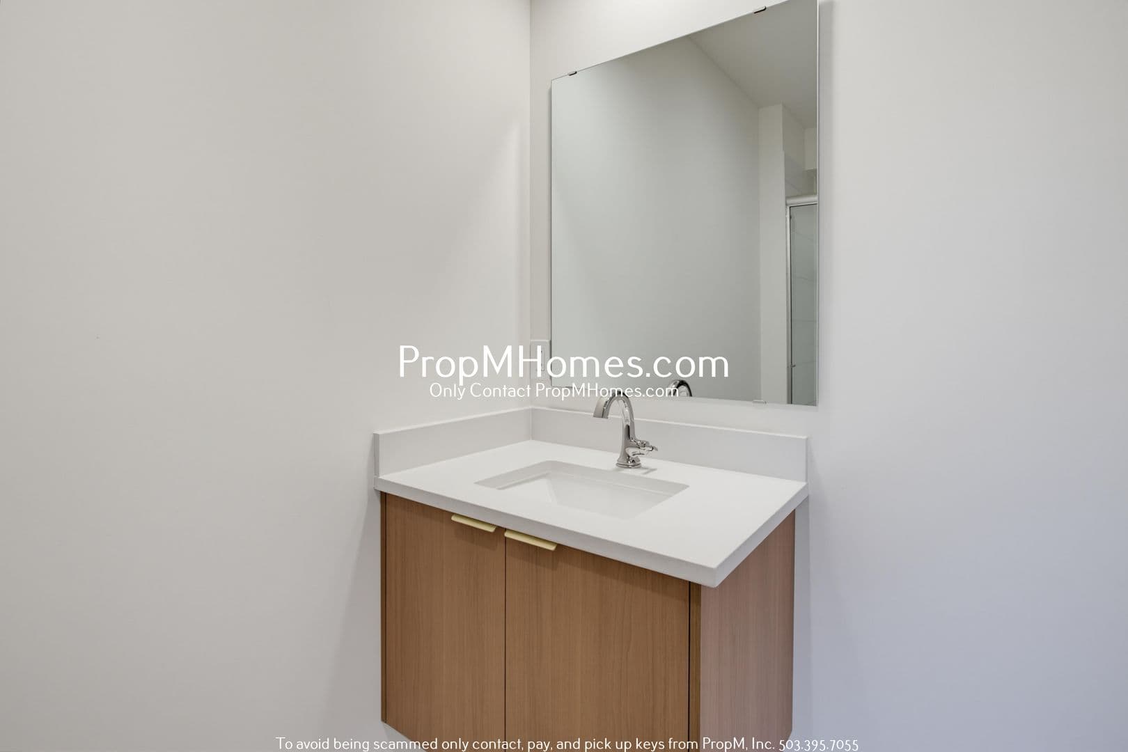 Portland Apartment: 2809 SE Washington Street