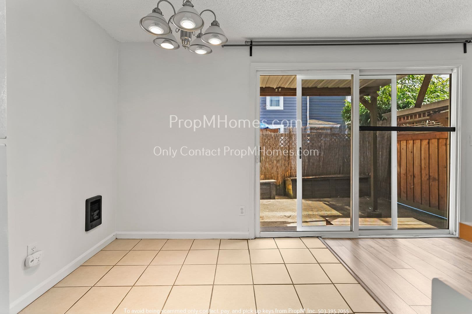Oregon City Condo: 121 Molalla Avenue Unit 1