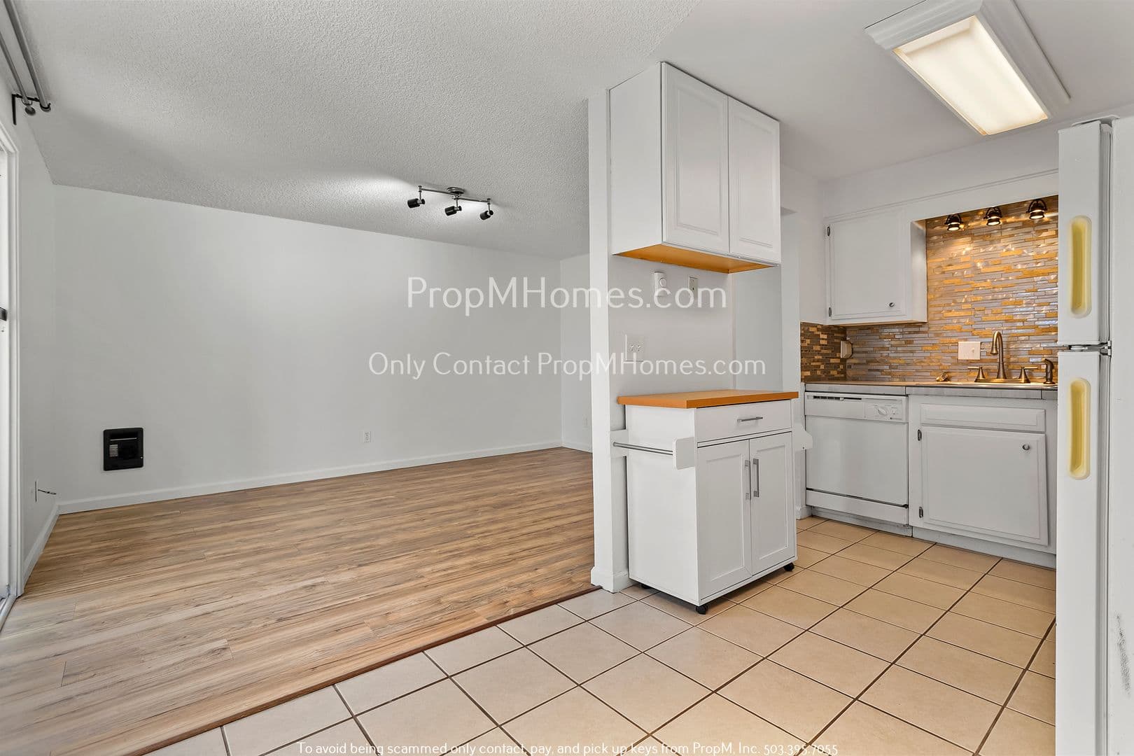 Oregon City Condo: 121 Molalla Avenue Unit 1