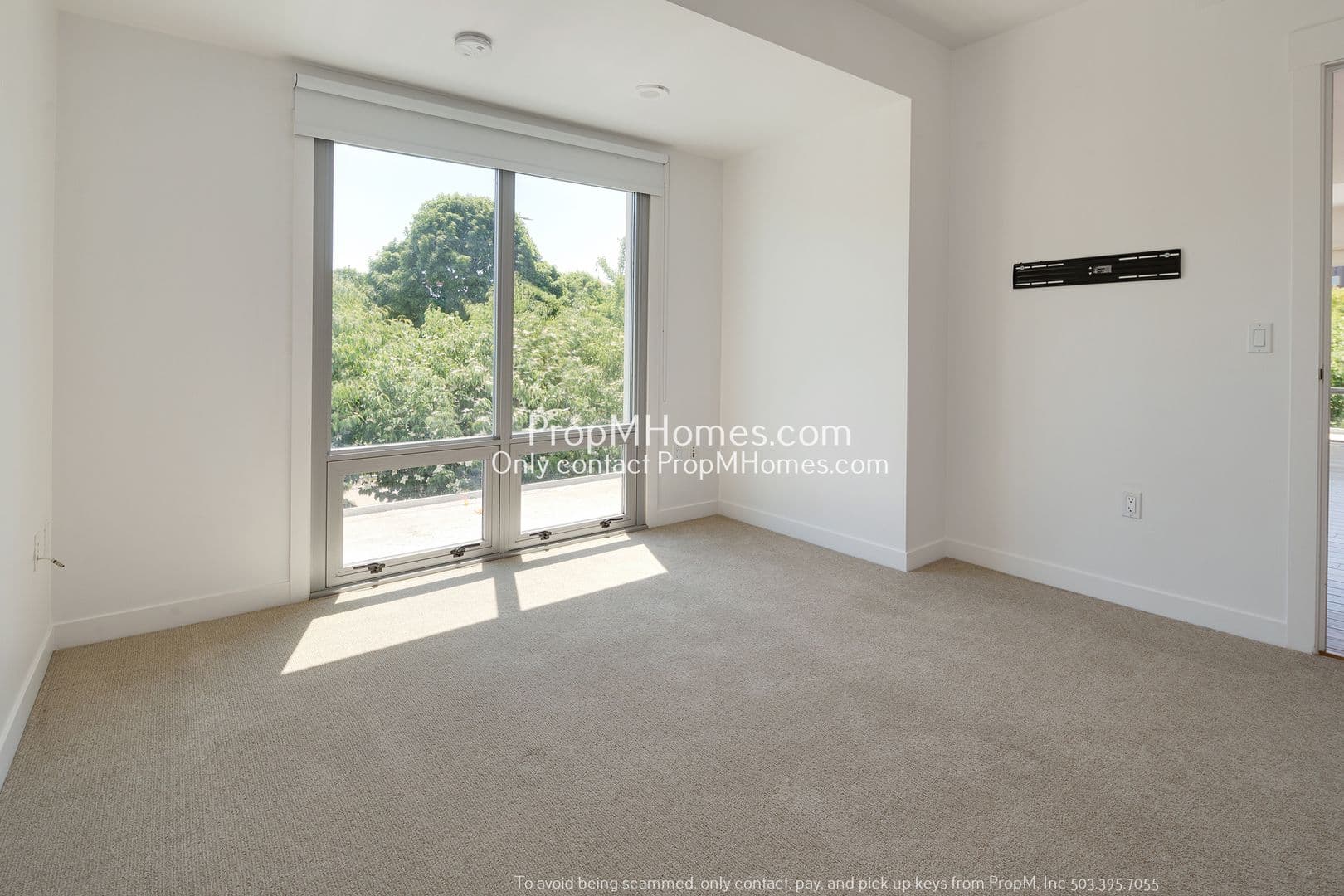 Portland Condo: 1260 NW Naito Parkway Unit 210