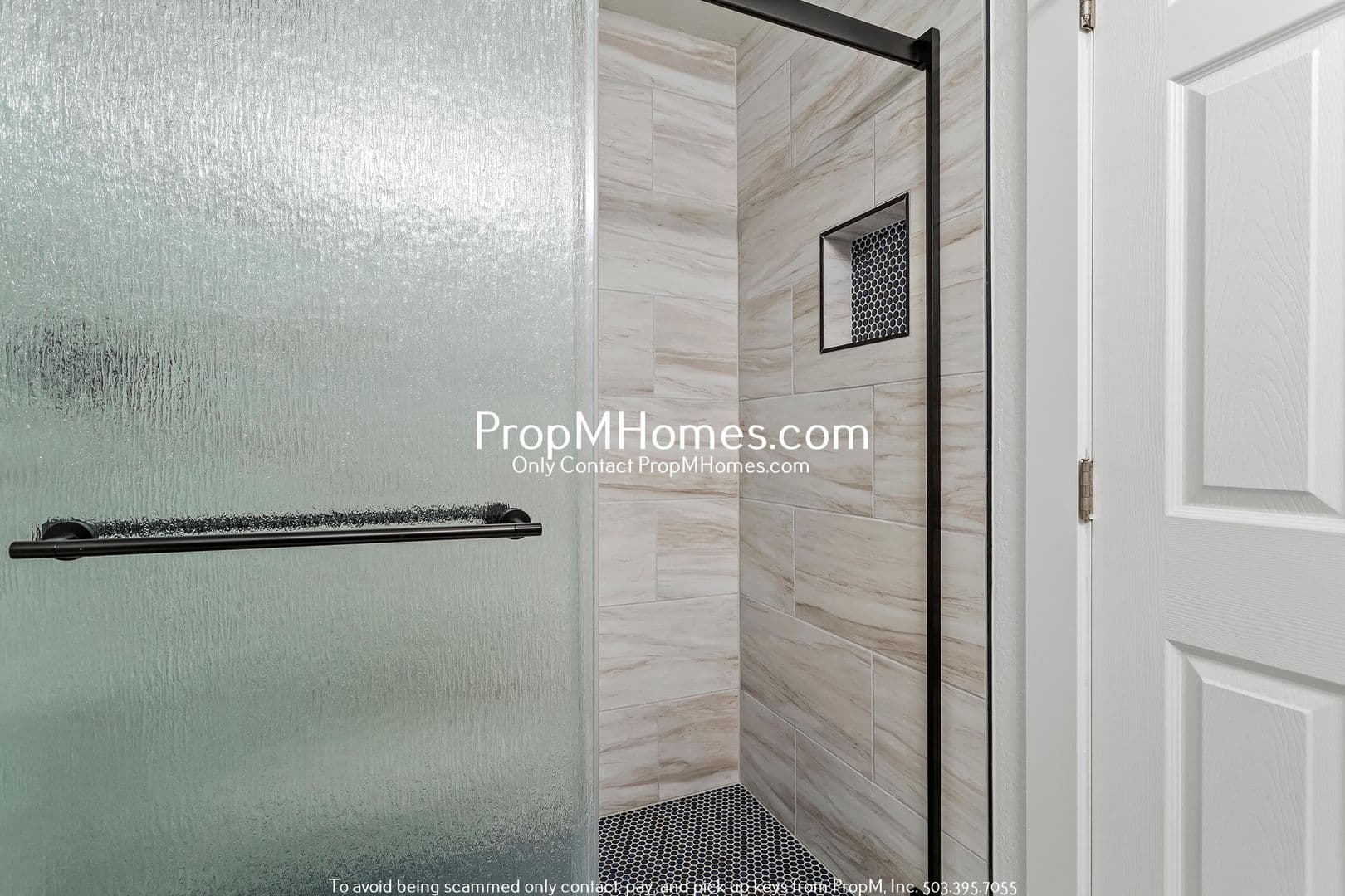 Portland Condo: 7937 SW 40th Avenue Unit E