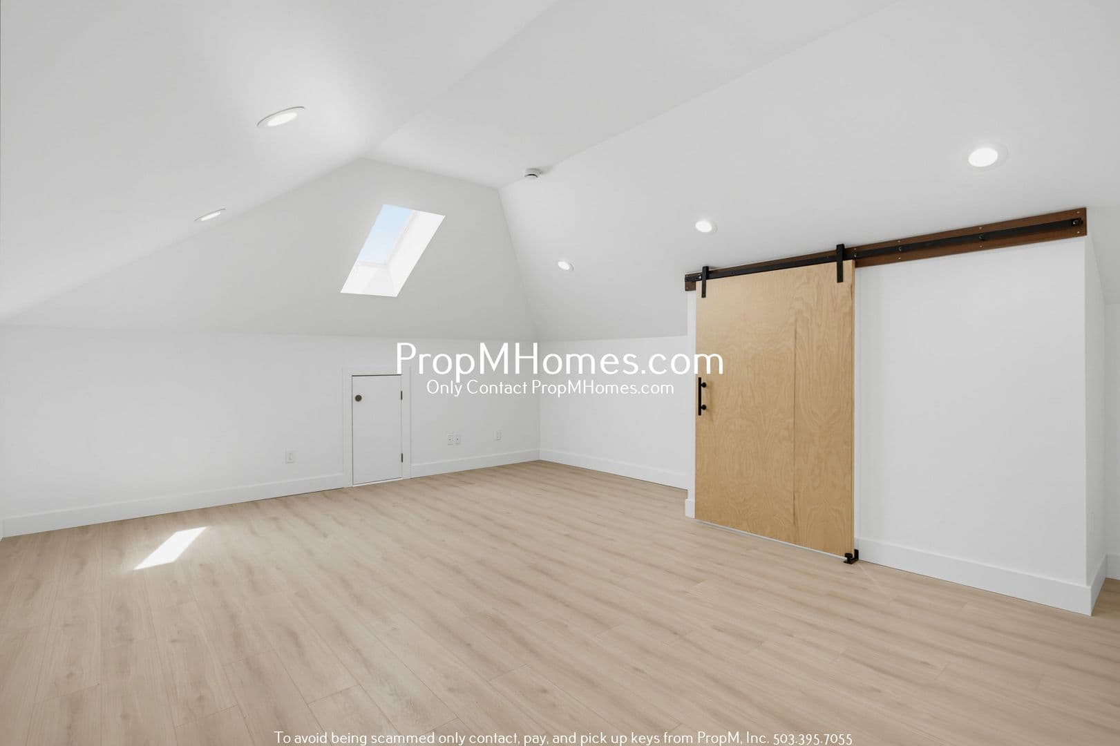 Portland Apartment: 2809 SE Washington Street