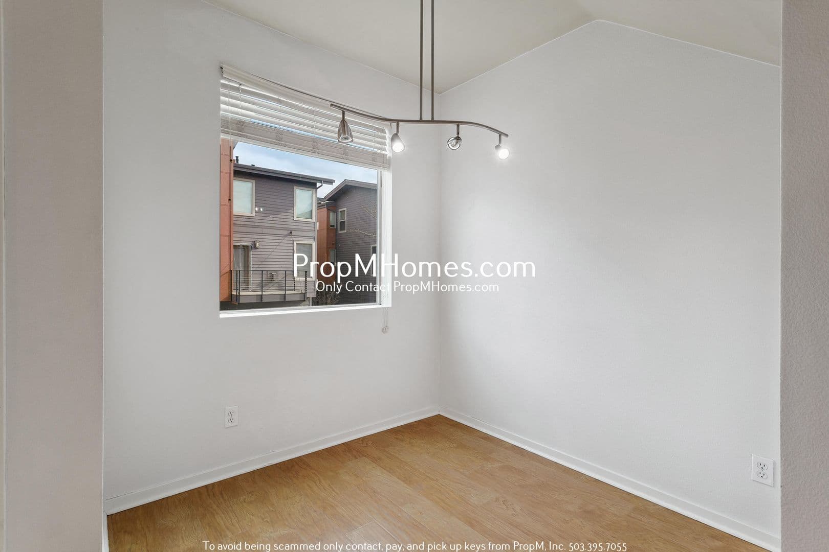 Portland House: 8020 N Burlington Avenue 9-6