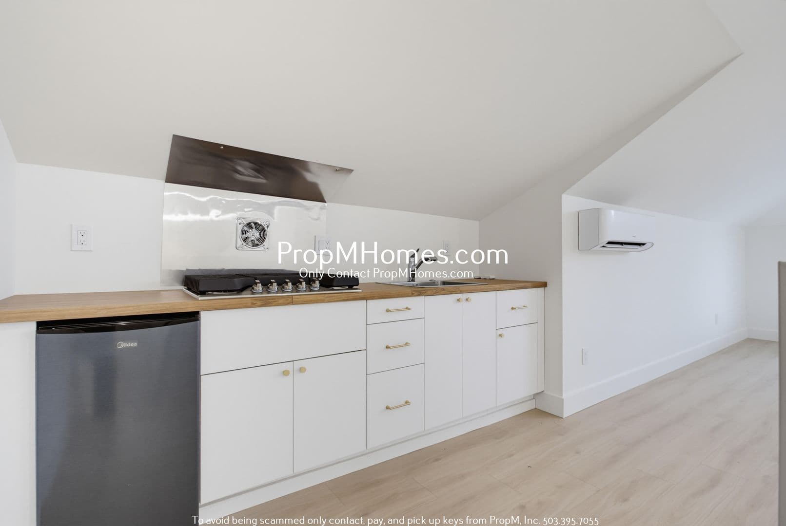 Portland Apartment: 2809 SE Washington Street