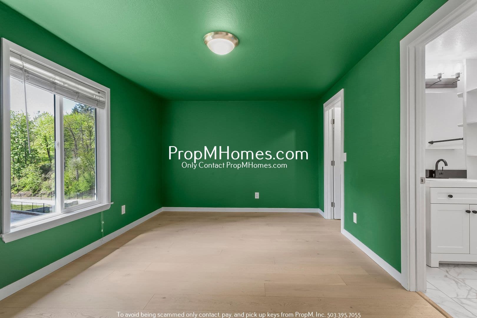 Portland Condo: 7937 SW 40th Avenue Unit E