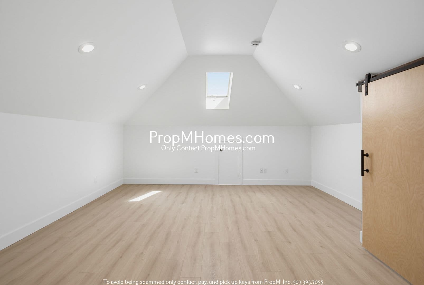 Portland Apartment: 2809 SE Washington Street