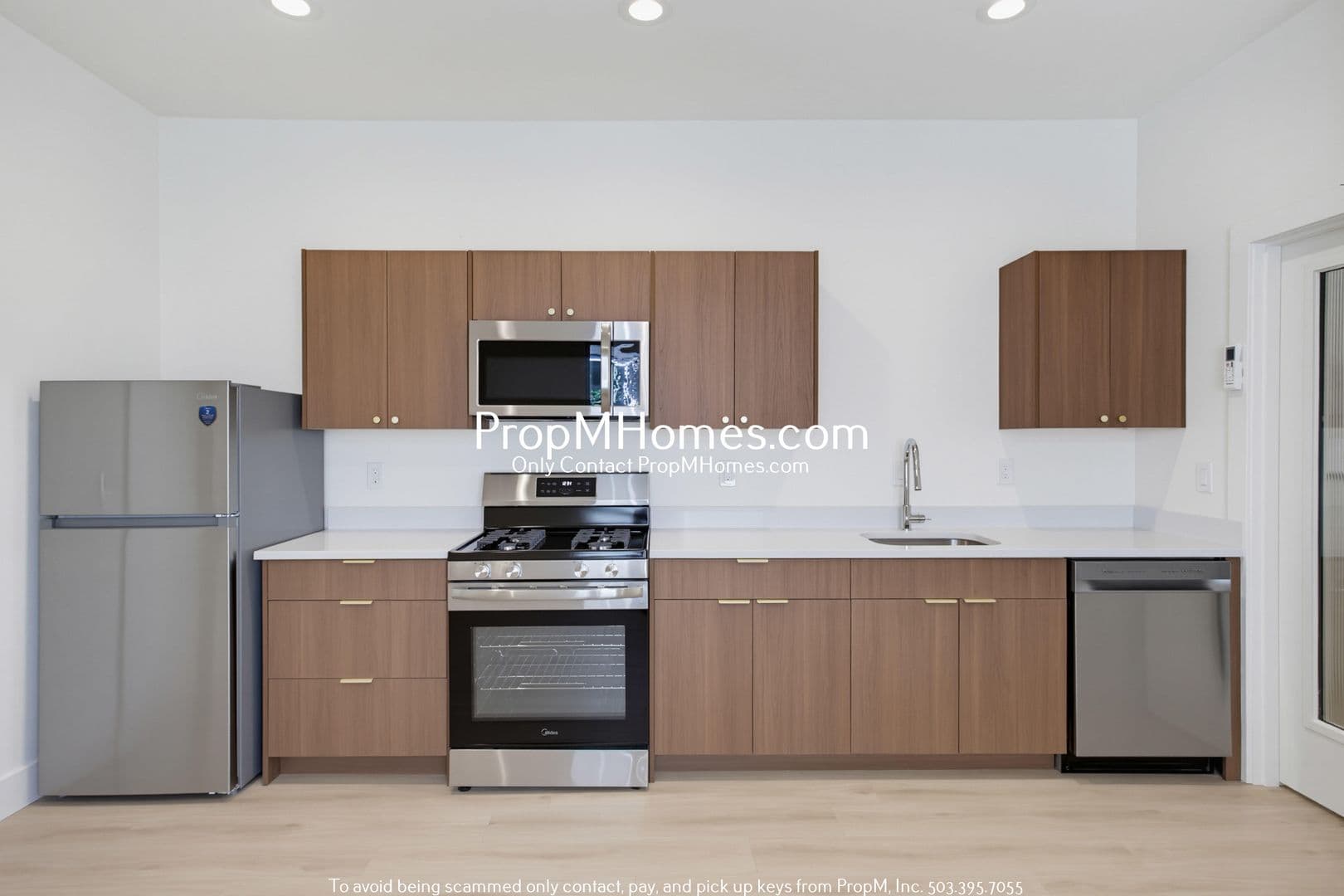 Portland Apartment: 2809 SE Washington Street