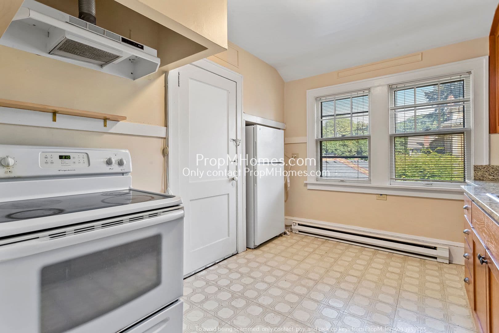 Portland Apartment: 2240 NE 14th Avenue Unit 3