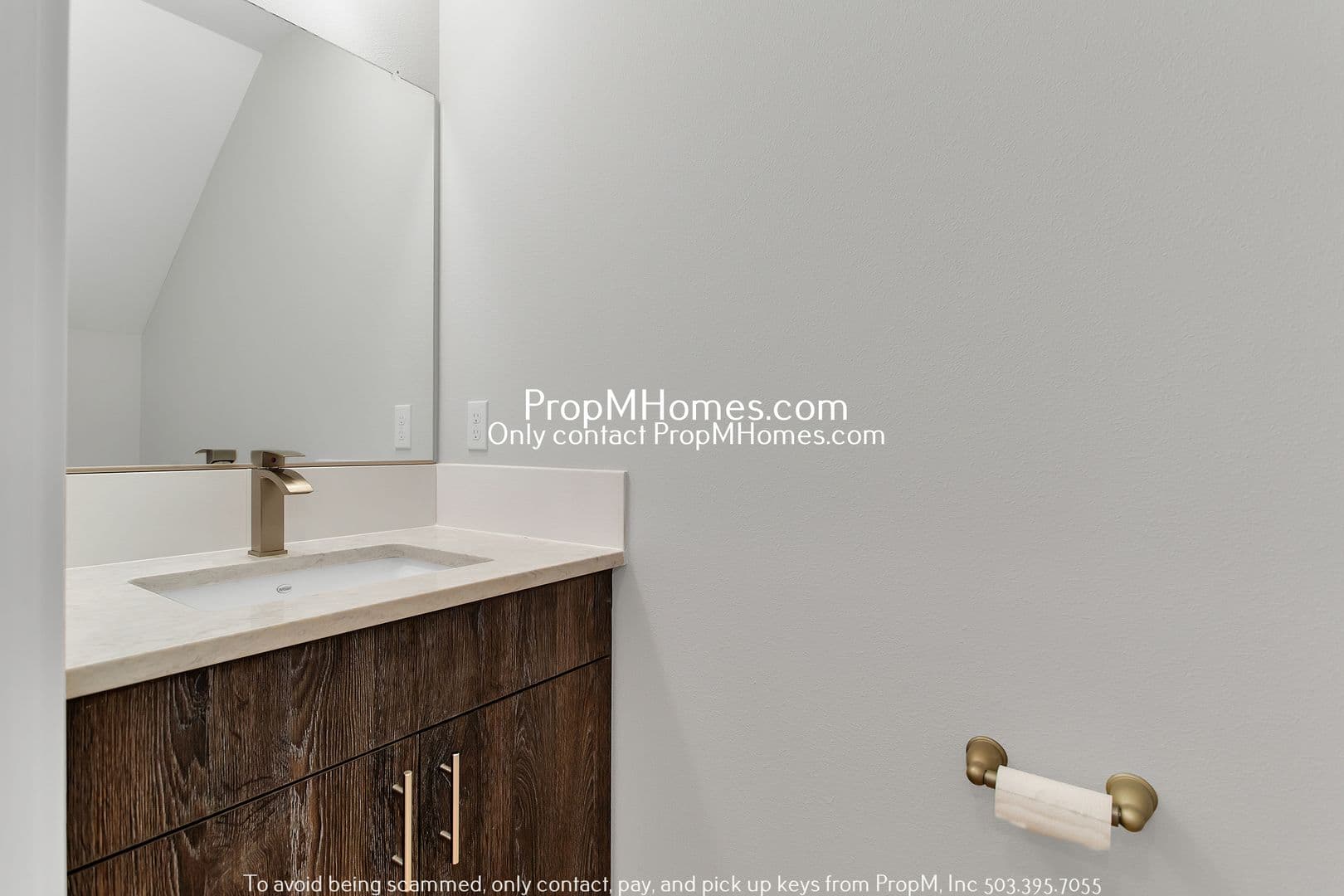 Portland House: 6880 NE 13th Avenue