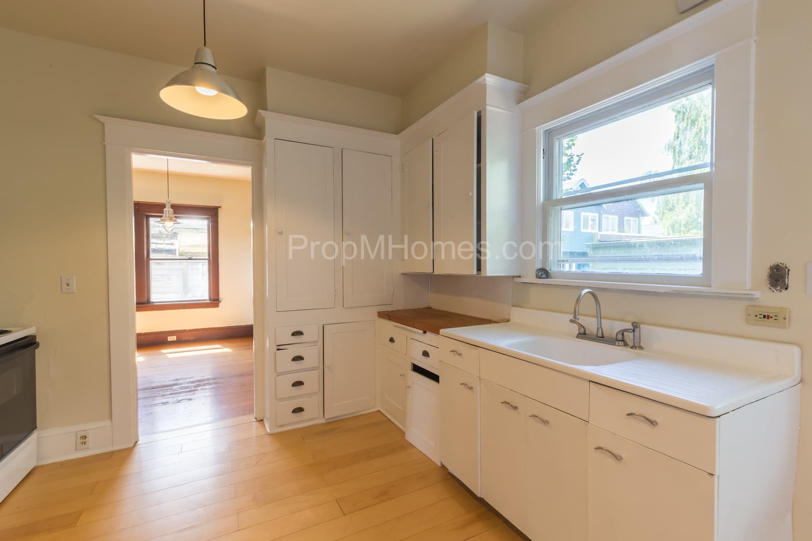 Portland House: 1027 SE 42nd Avenue