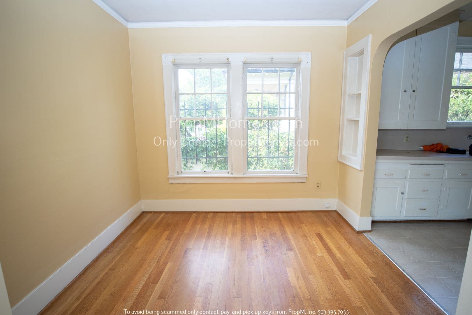 Portland Apartment: 3406 SE 28th Place