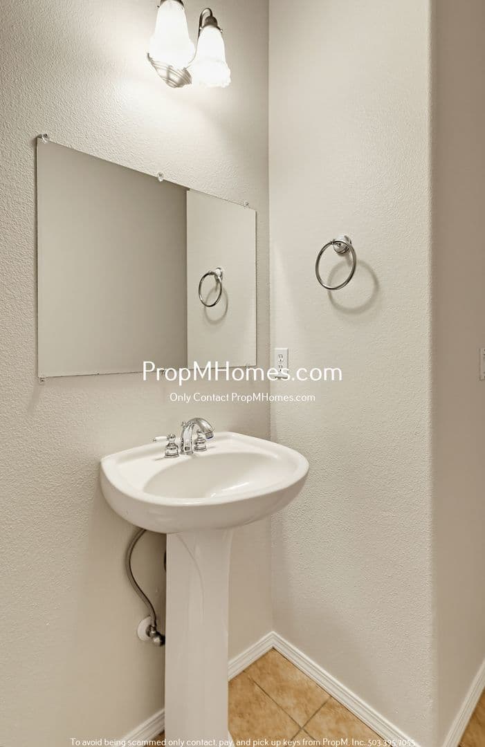 Wilsonville House: 7561 SW Thornton Street
