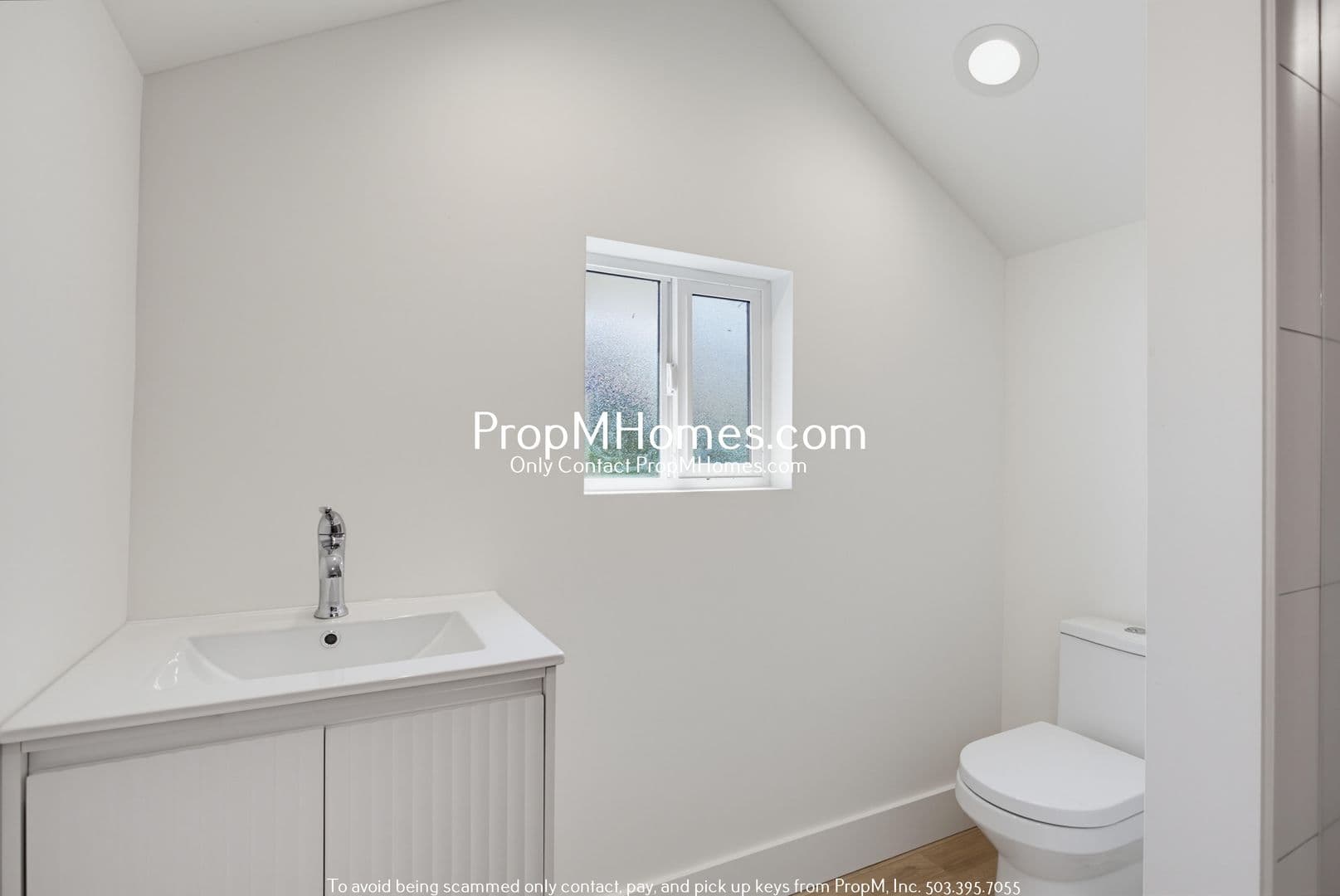 Portland Apartment: 2809 SE Washington Street