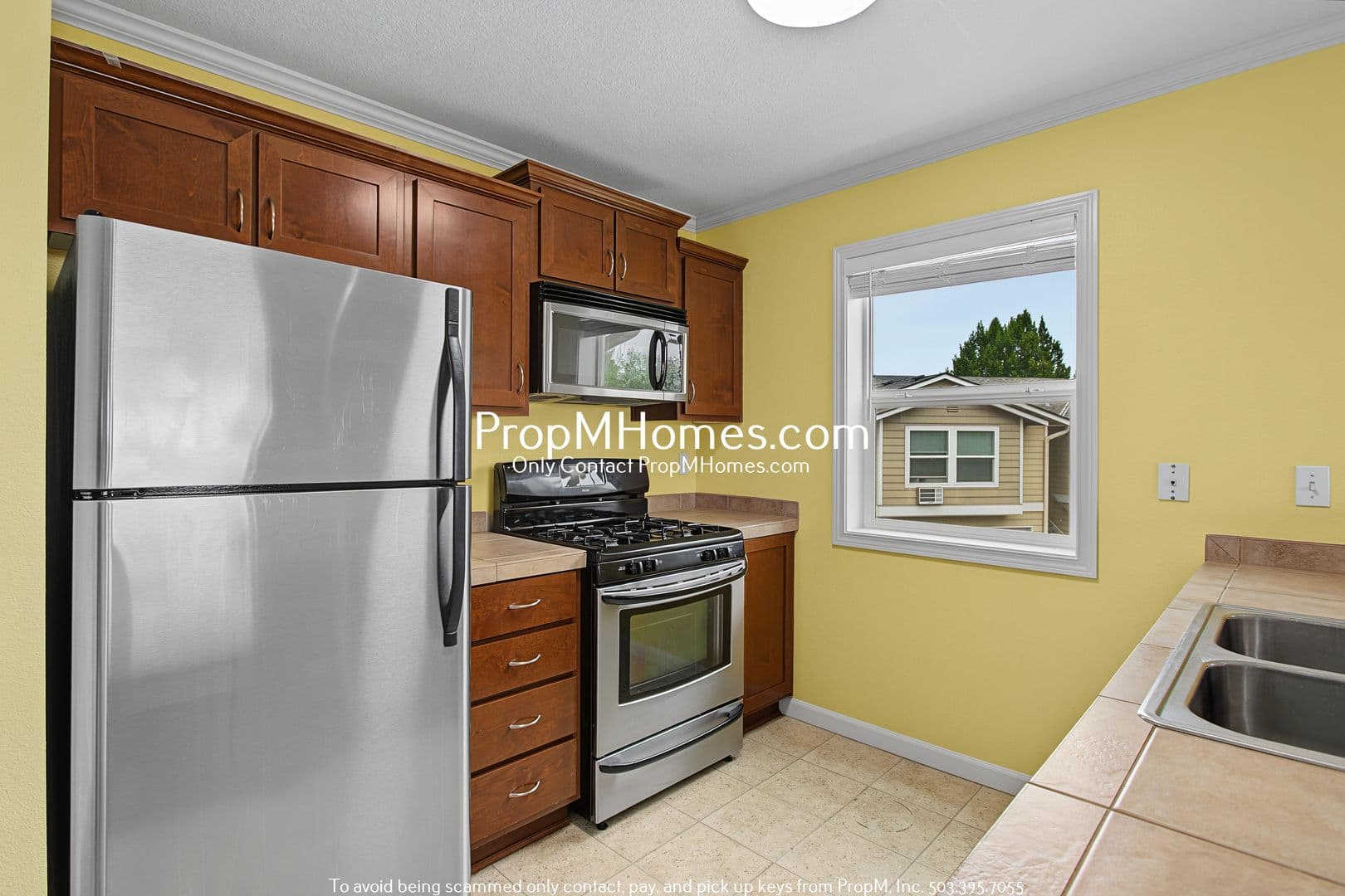Portland House: 15064 NW Central Drive Unit 1302
