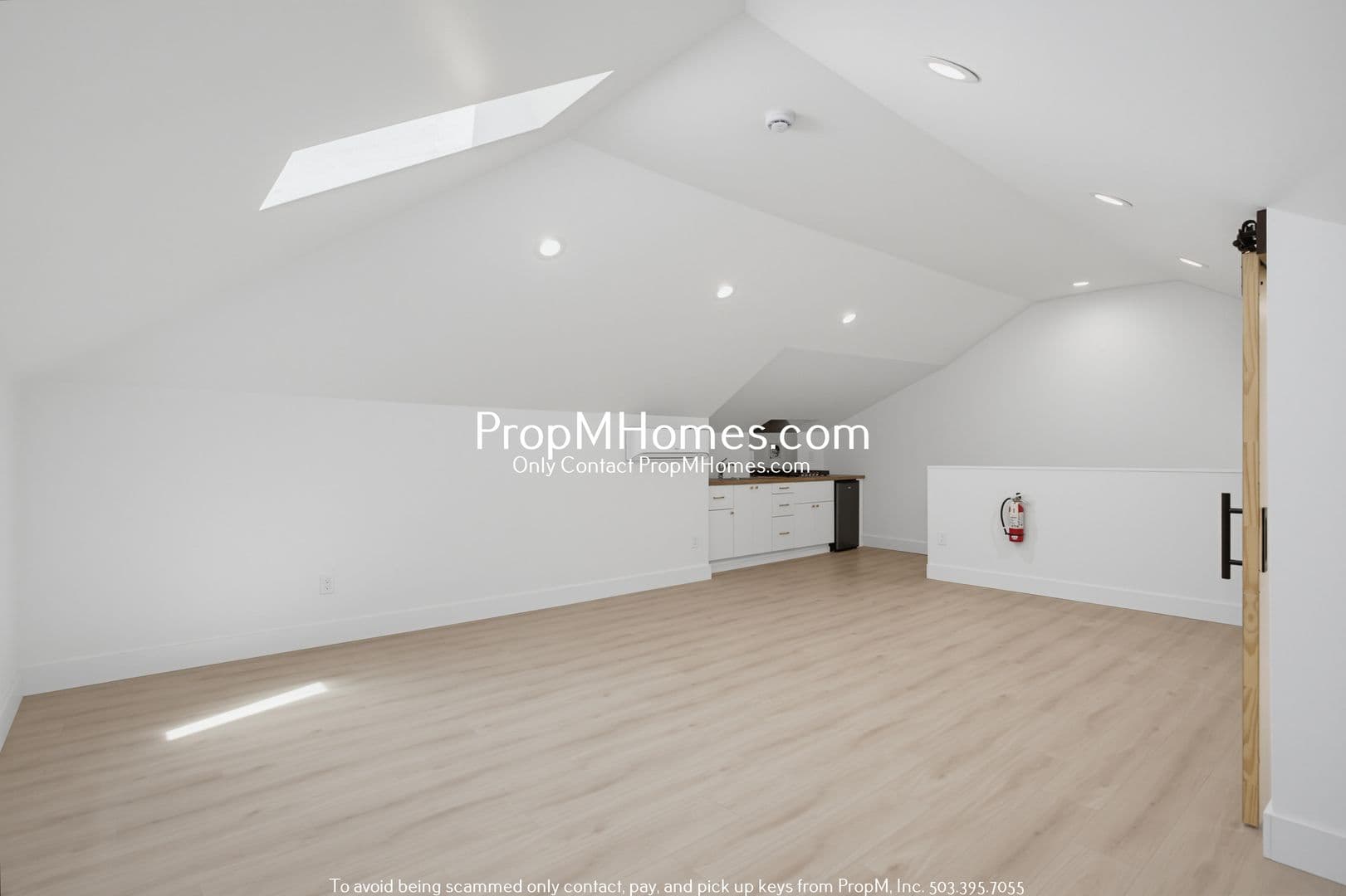 Portland Apartment: 2809 SE Washington Street