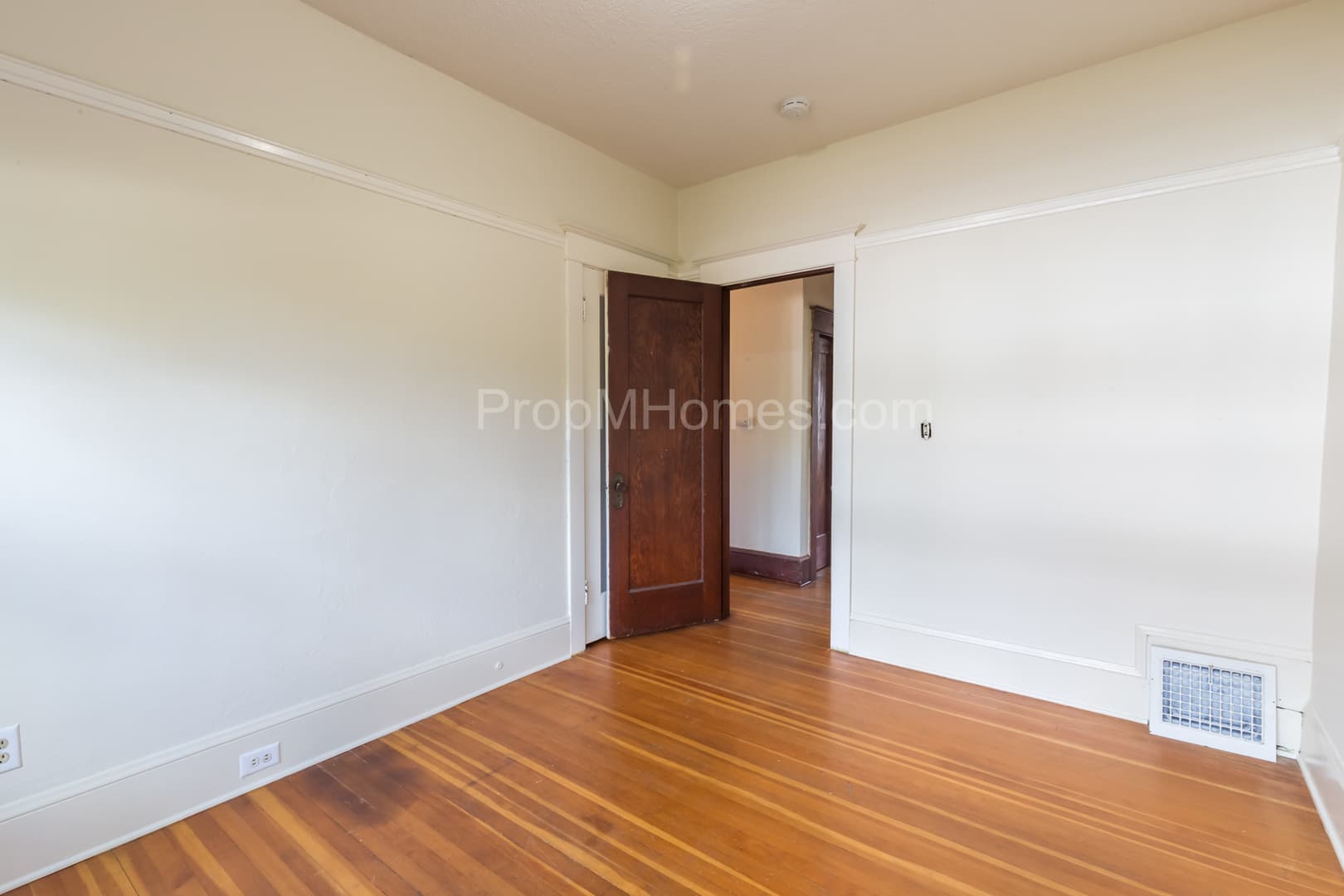 Portland House: 1027 SE 42nd Avenue