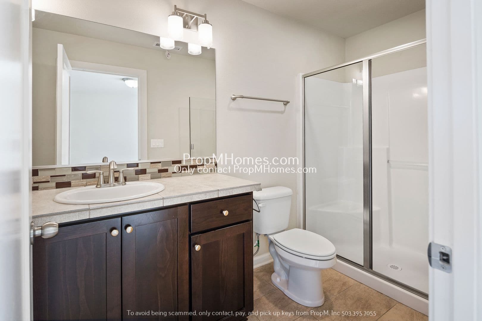 Hillsboro House: 441 NE Tork Place