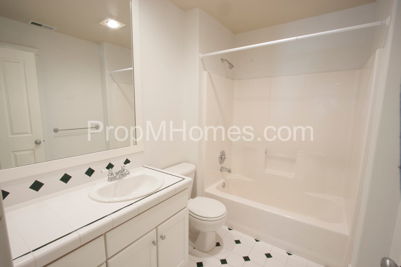 Portland House: 2542 NW Miller Road Unit 25
