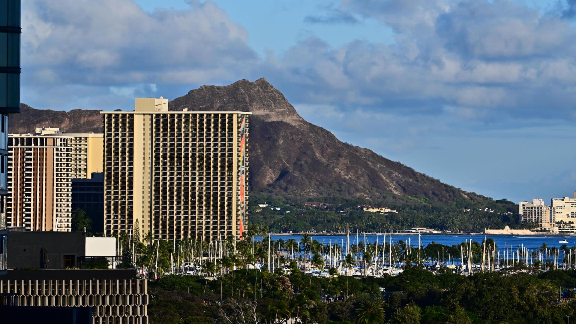 HONOLULU Condo: 1000 AUAHI STREET #1004