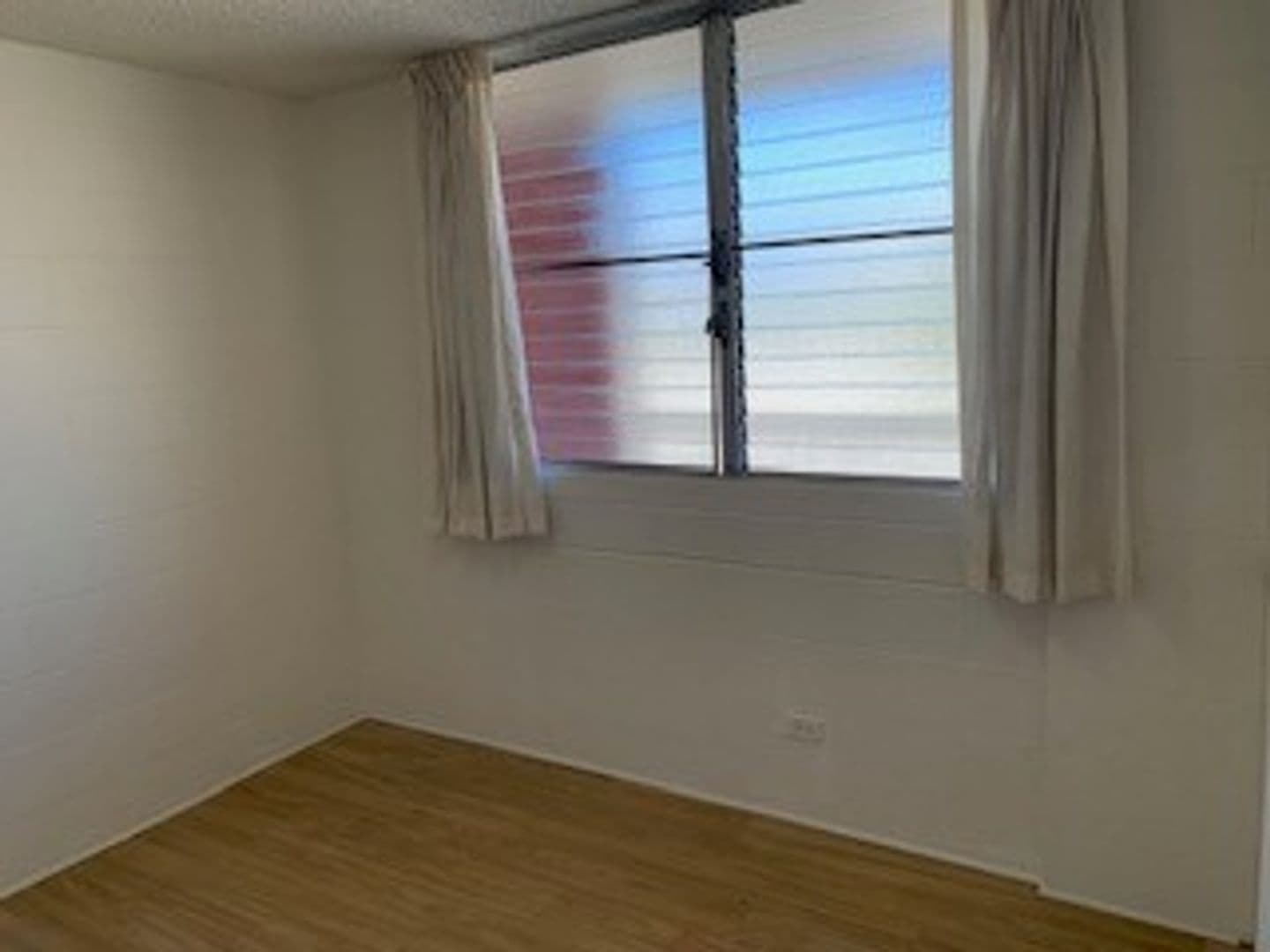 HONOLULU House: 1138 HASSINGER STREET #403