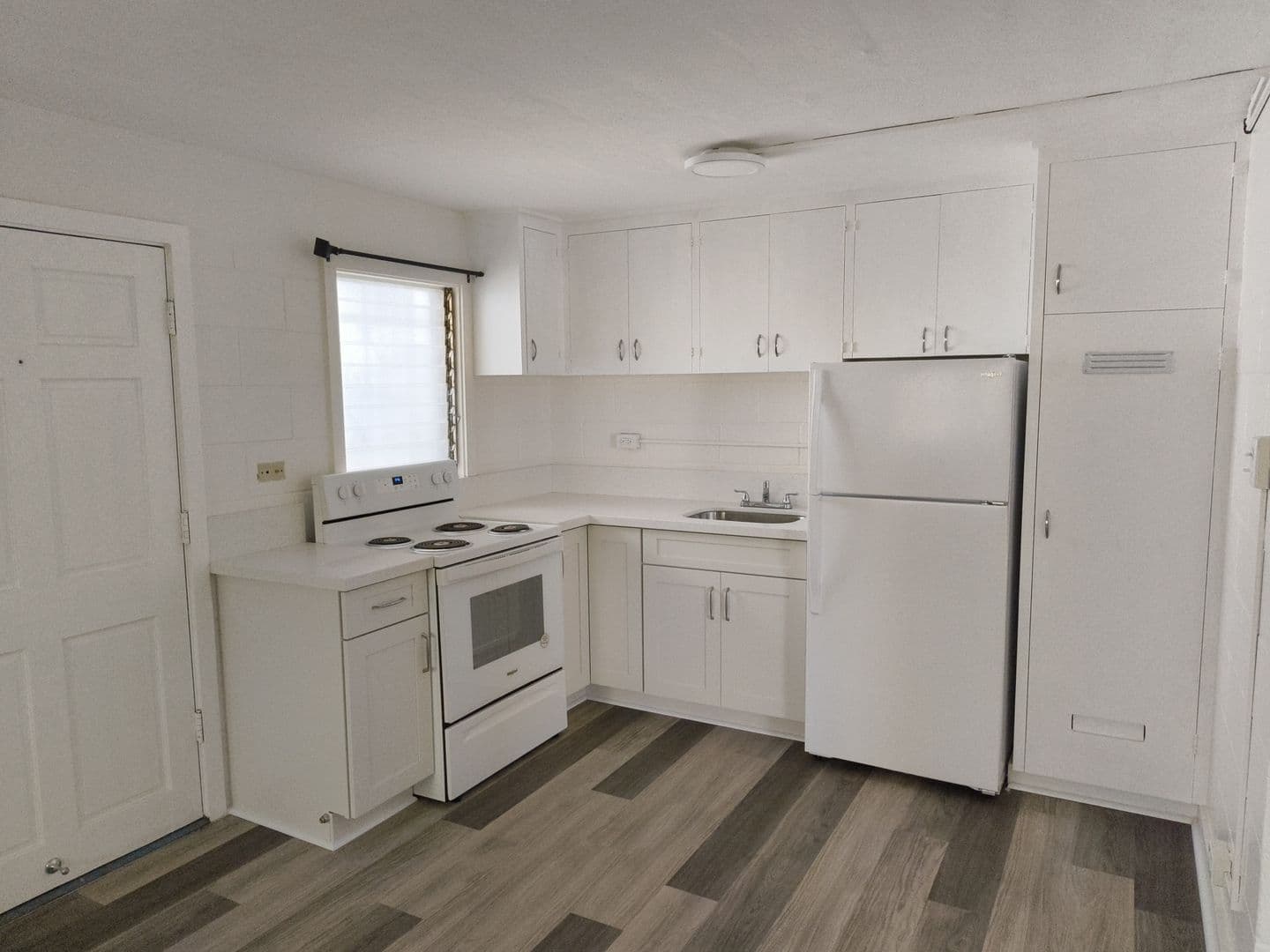 Honolulu Apartment: 1228 Lunalilo St.
