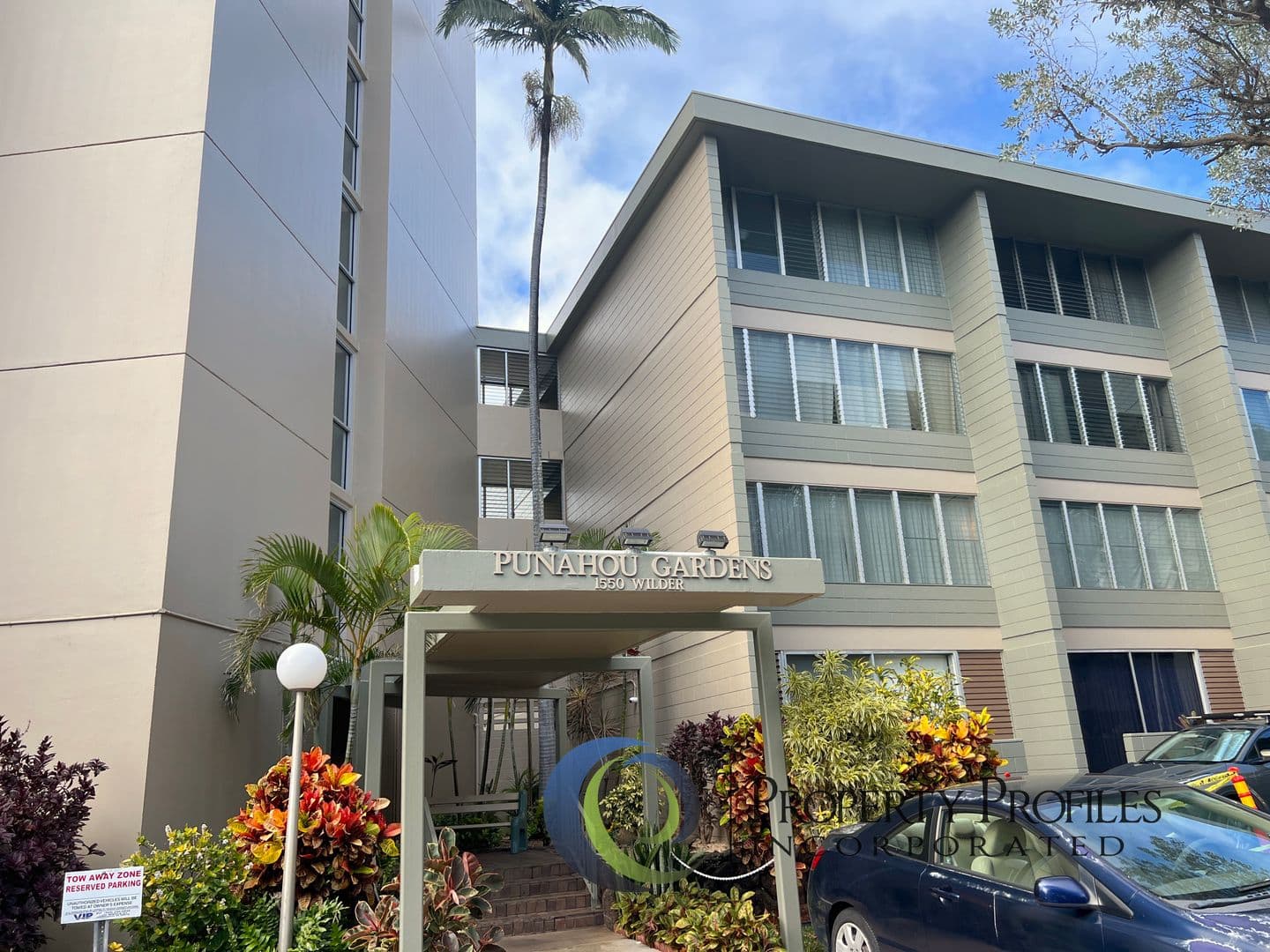 Honolulu Condo: 1550 Wilder Ave. #B401