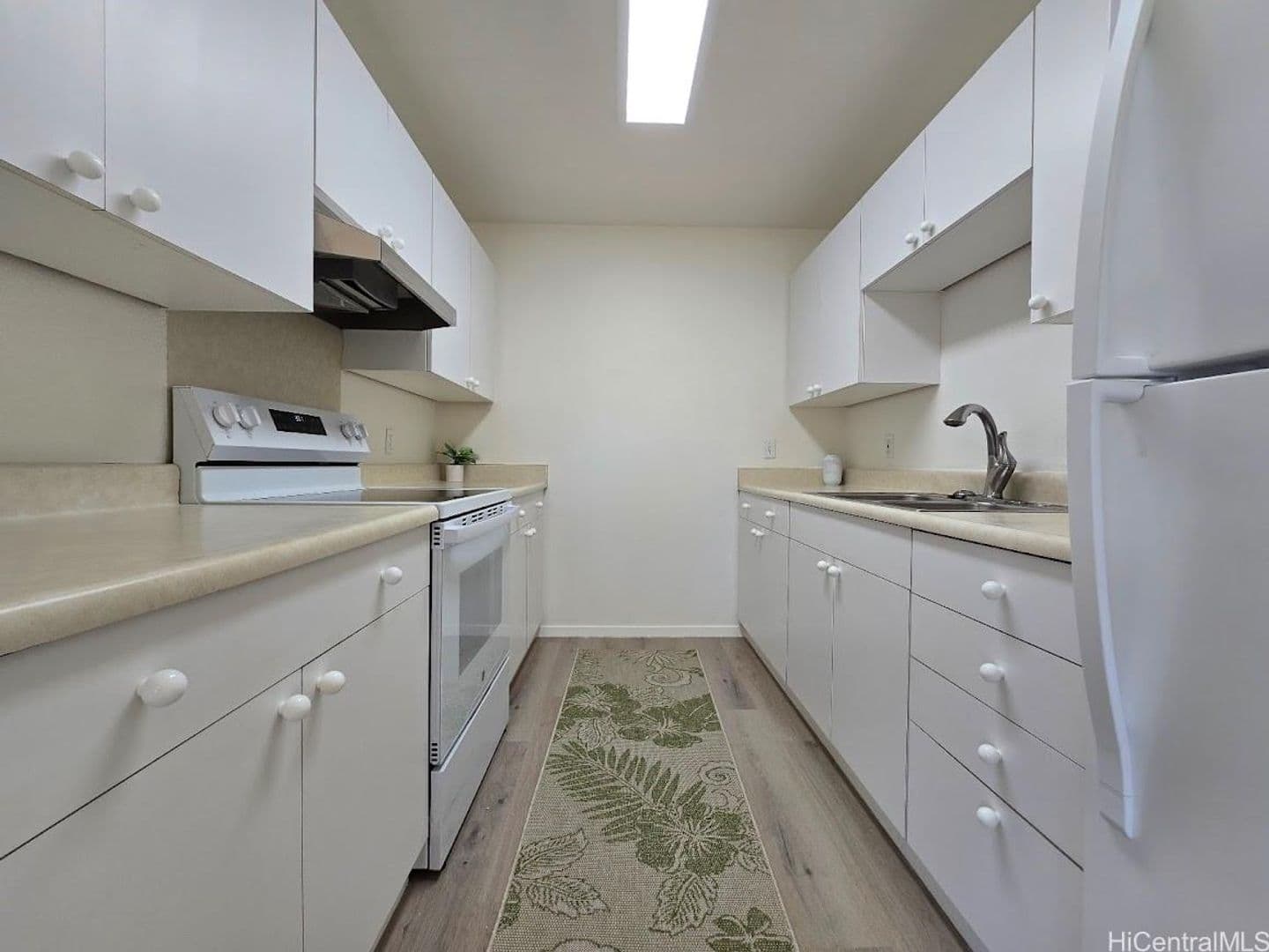 KAPOLEI Townhome: 91-1109 NAMAHOE STREET #1L