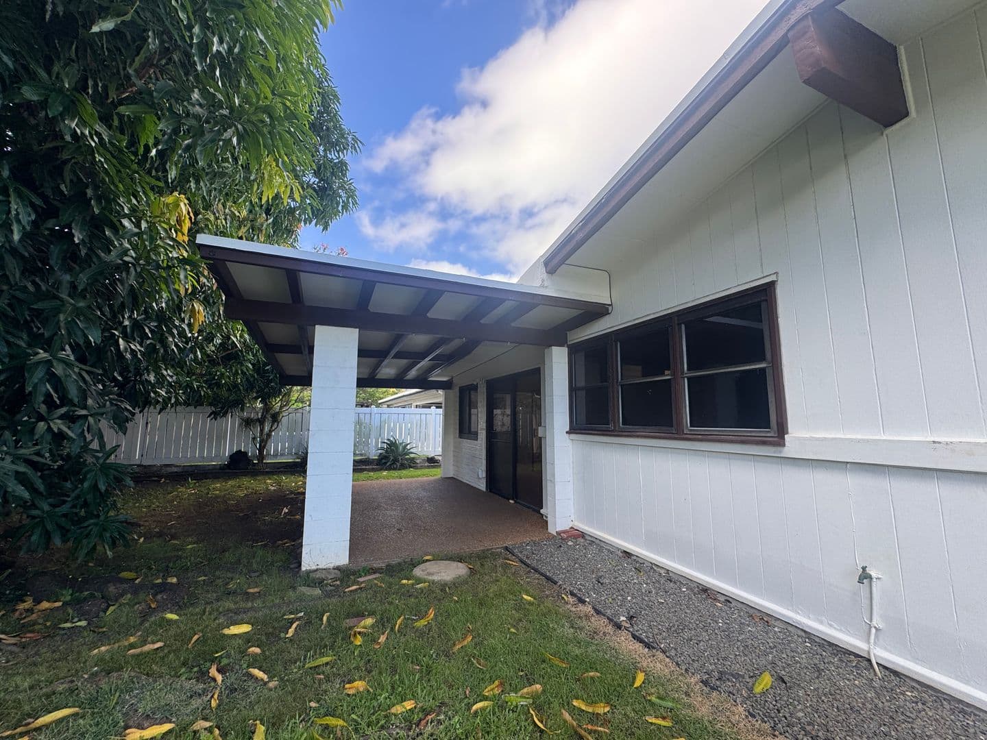 KAILUA House: 847 AKUMU STREET