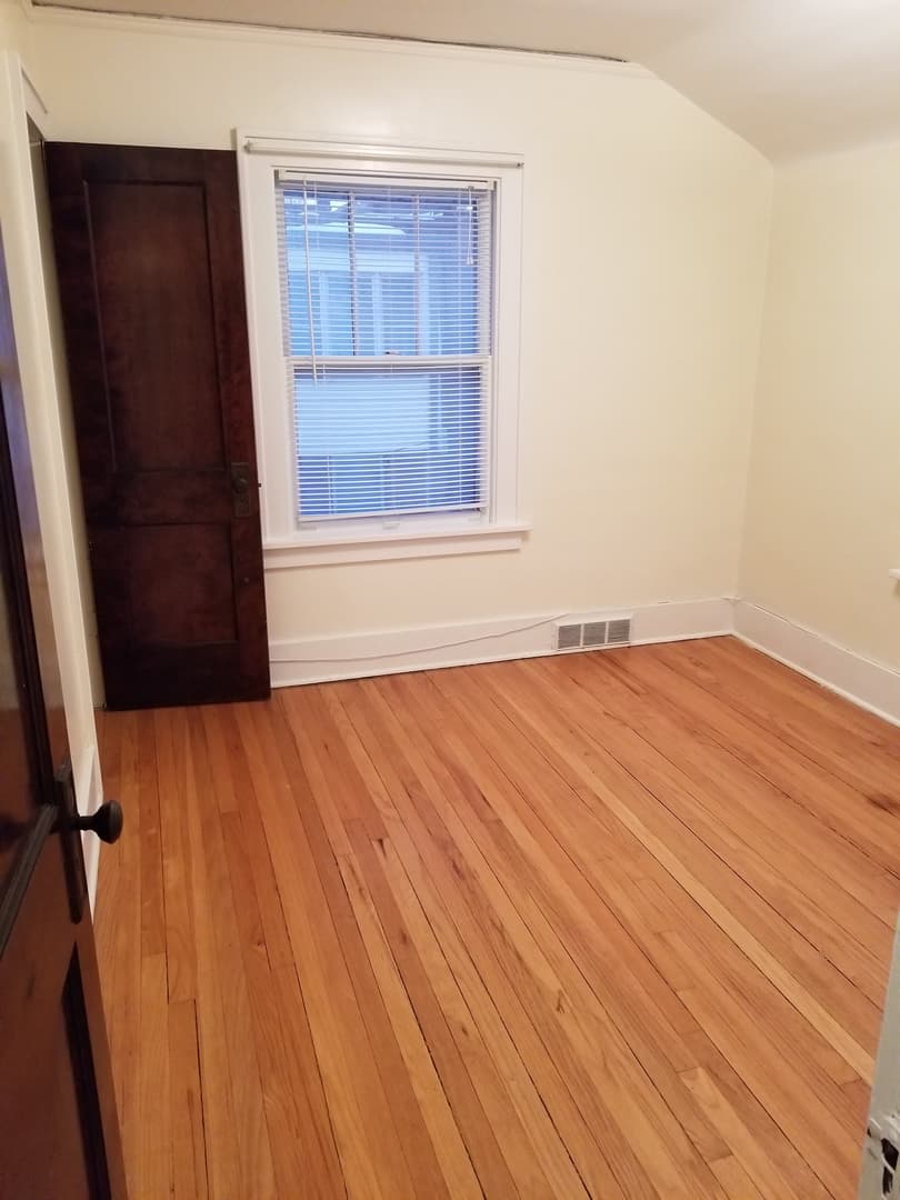 Omaha Apartment: 409-415 S 35 St; 3418 - 3420 Dewey Ave