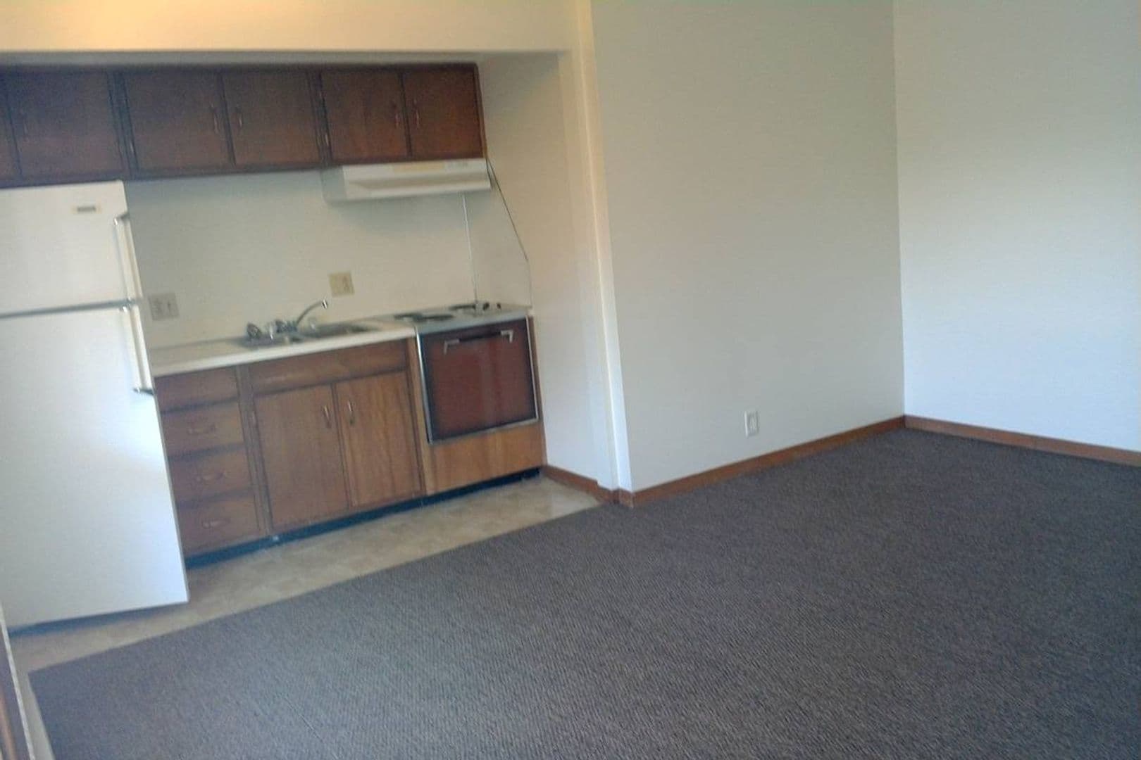 Omaha Apartment: 4817-4841 Holmes St
