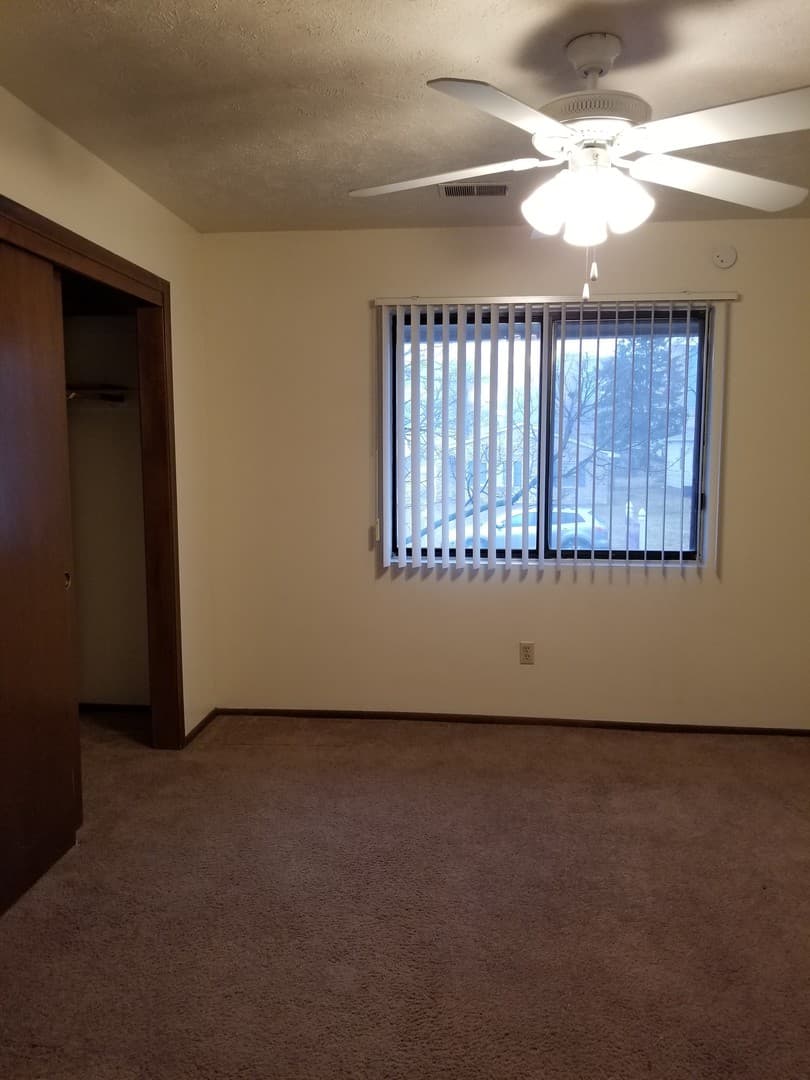 Omaha Apartment: 8320-8330 California St