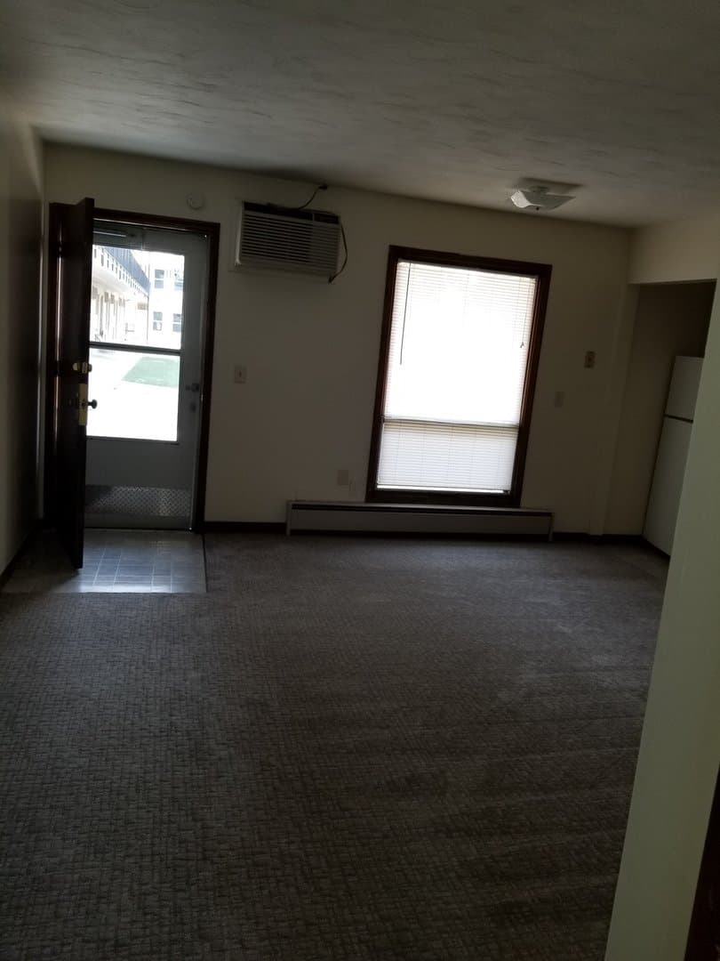 Omaha Apartment: 4817-4841 Holmes St