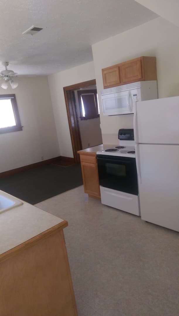 Omaha Apartment: 409-415 S 35 St; 3418 - 3420 Dewey Ave