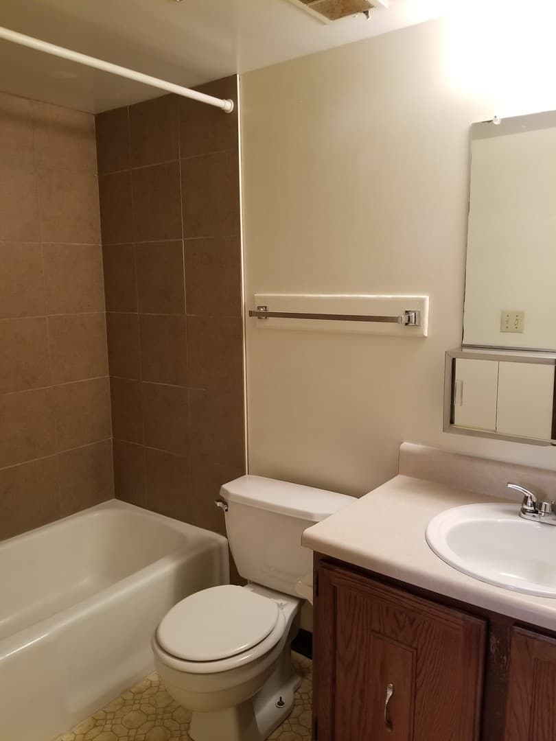 Omaha Apartment: 8320-8330 California St