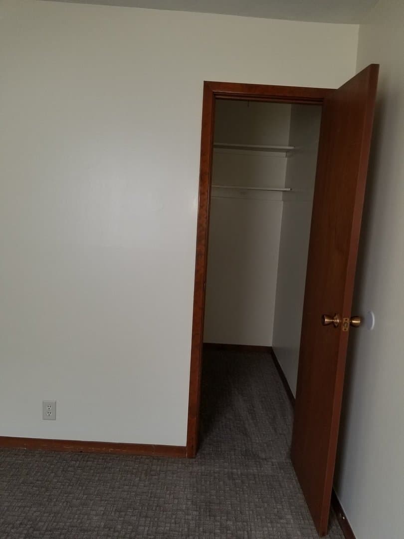 Omaha Apartment: 4817-4841 Holmes St