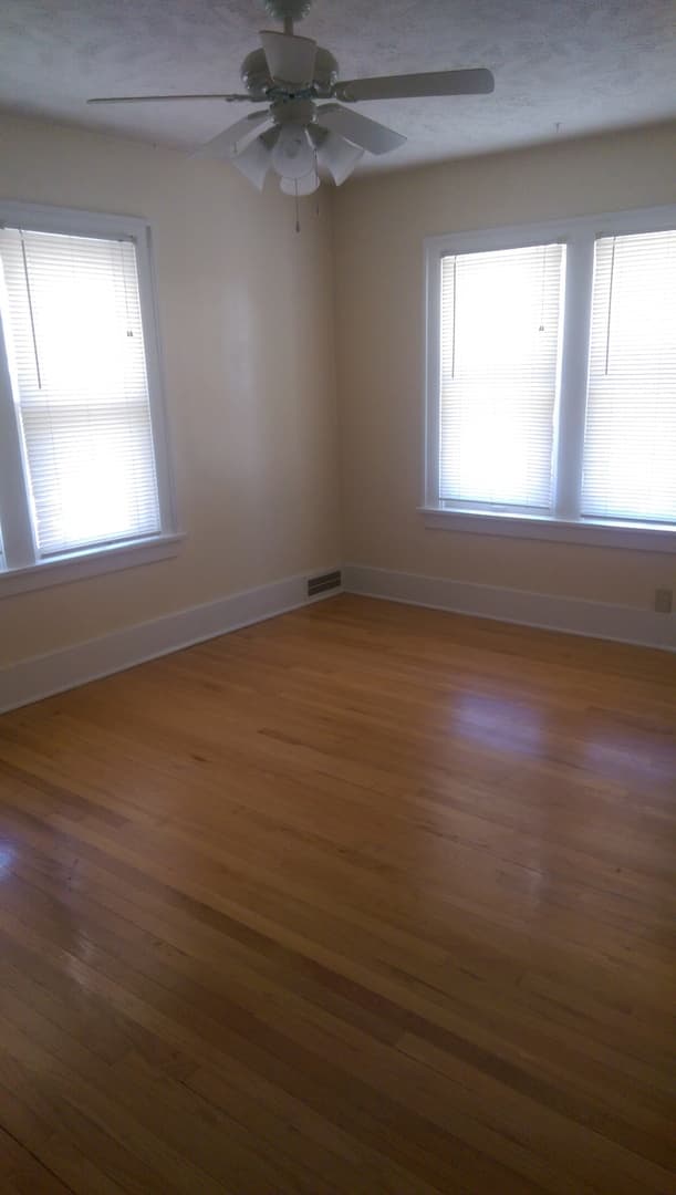 Omaha Apartment: 409-415 S 35 St; 3418 - 3420 Dewey Ave