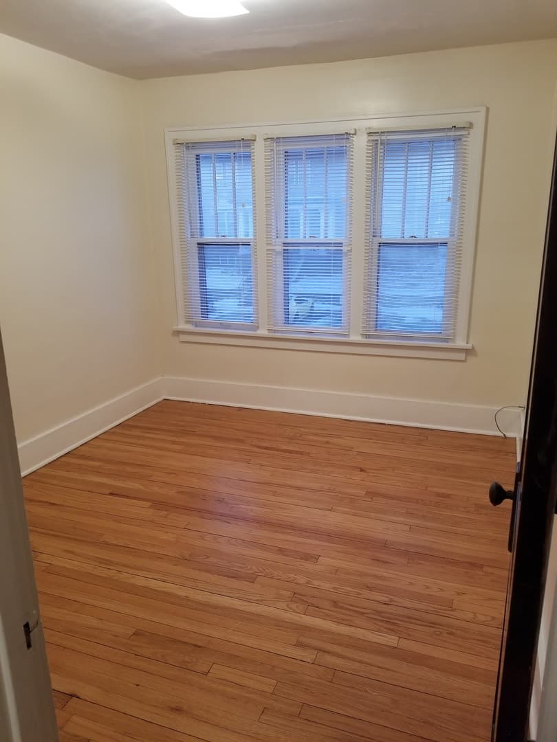 Omaha Apartment: 409-415 S 35 St; 3418 - 3420 Dewey Ave