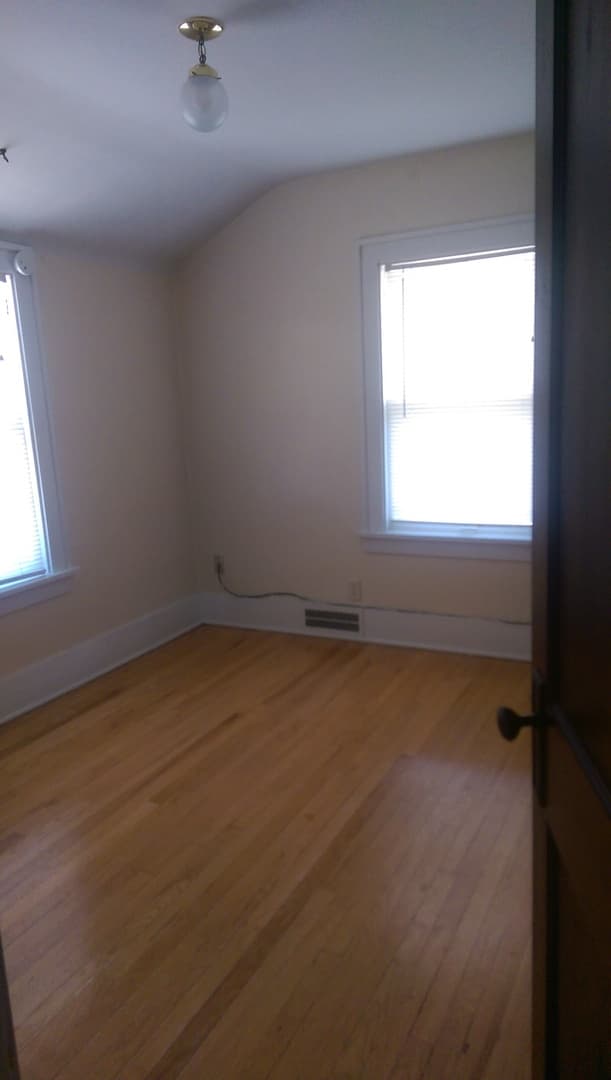 Omaha Apartment: 409-415 S 35 St; 3418 - 3420 Dewey Ave