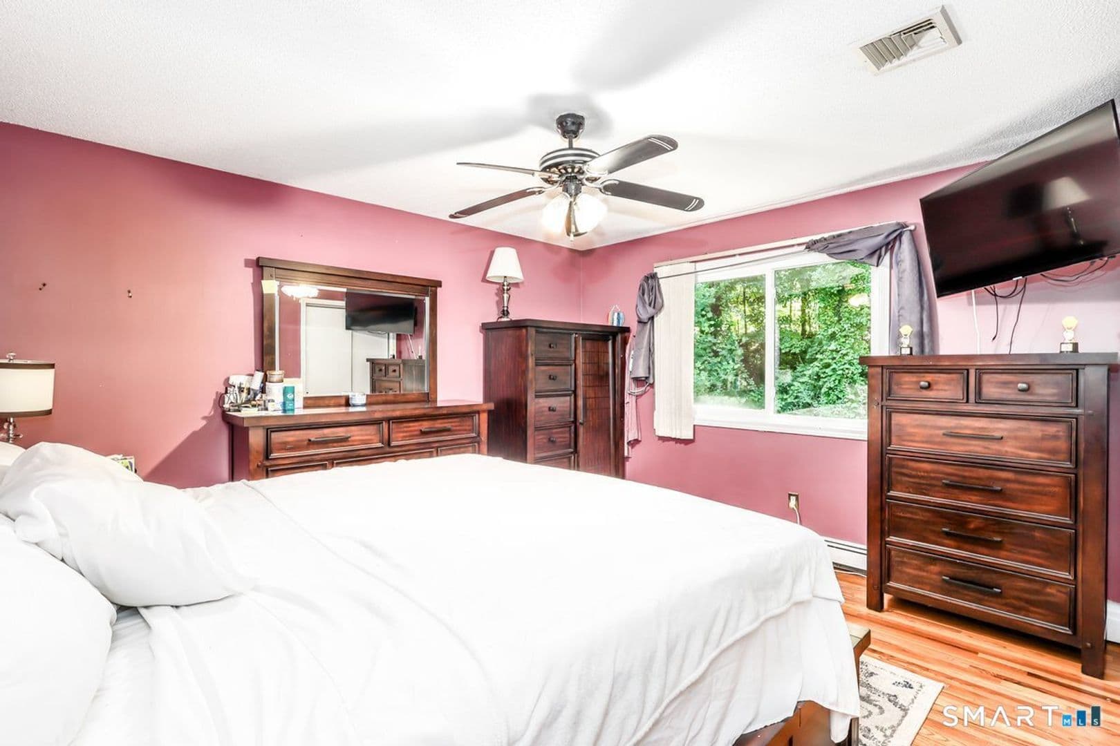 New Milford House: 212 Chestnut Land Rd.