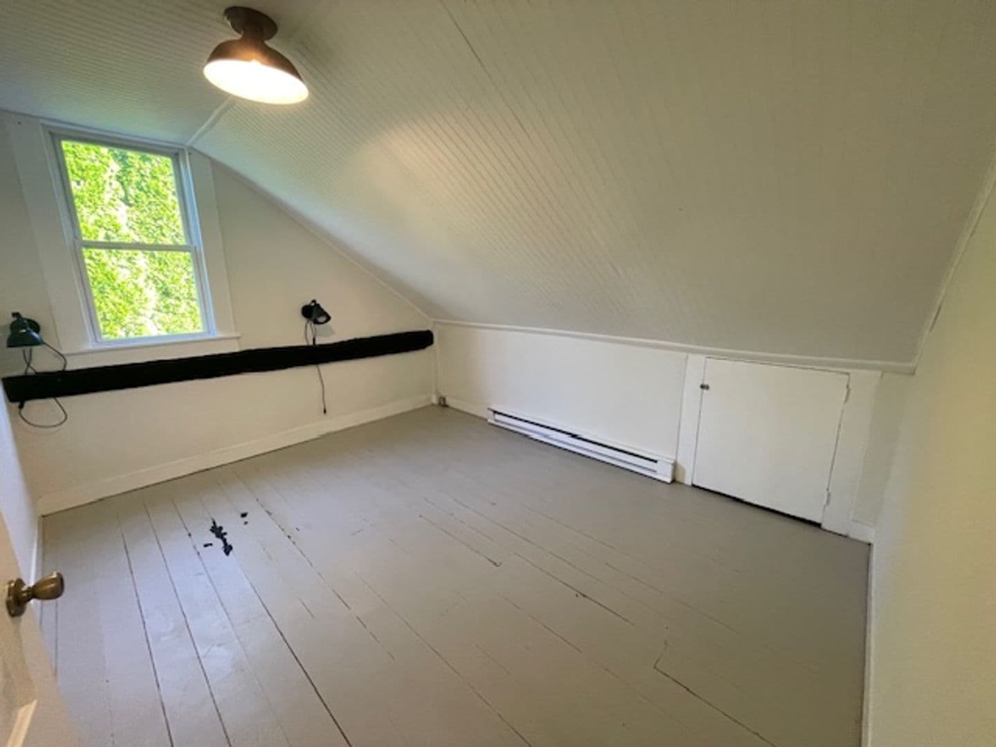 Kent Apartment: 25 Maple Street