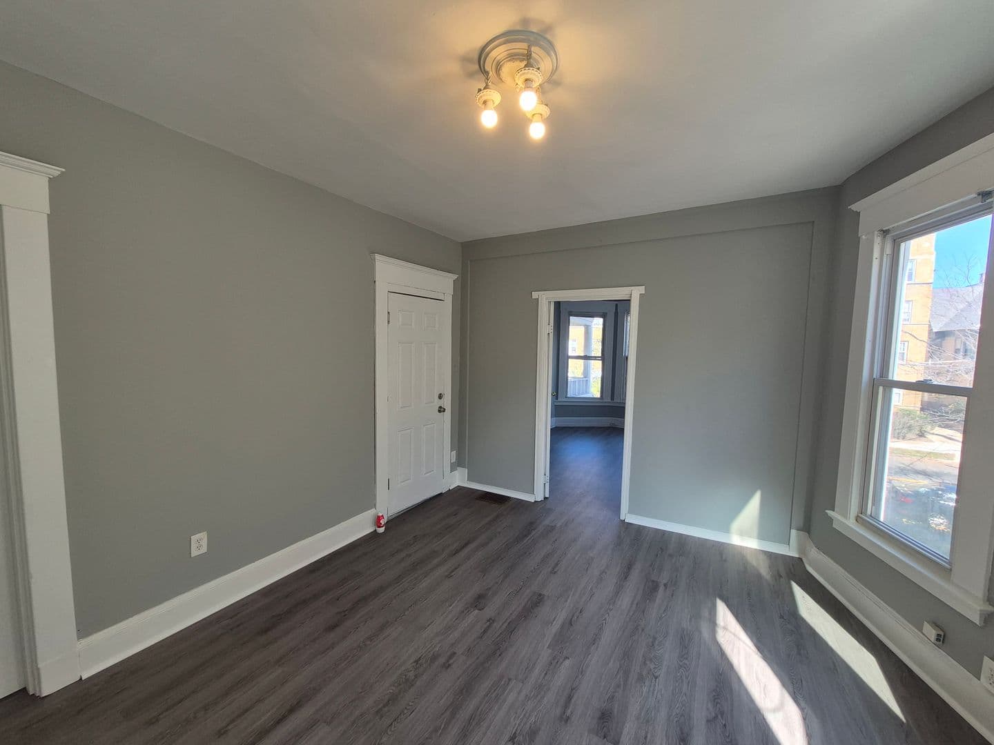 New Haven Apartment: 1644 Chapel Street