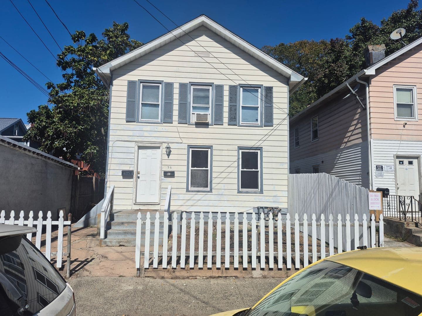 New Haven Apartment: 35 SALTONSTALL AVE