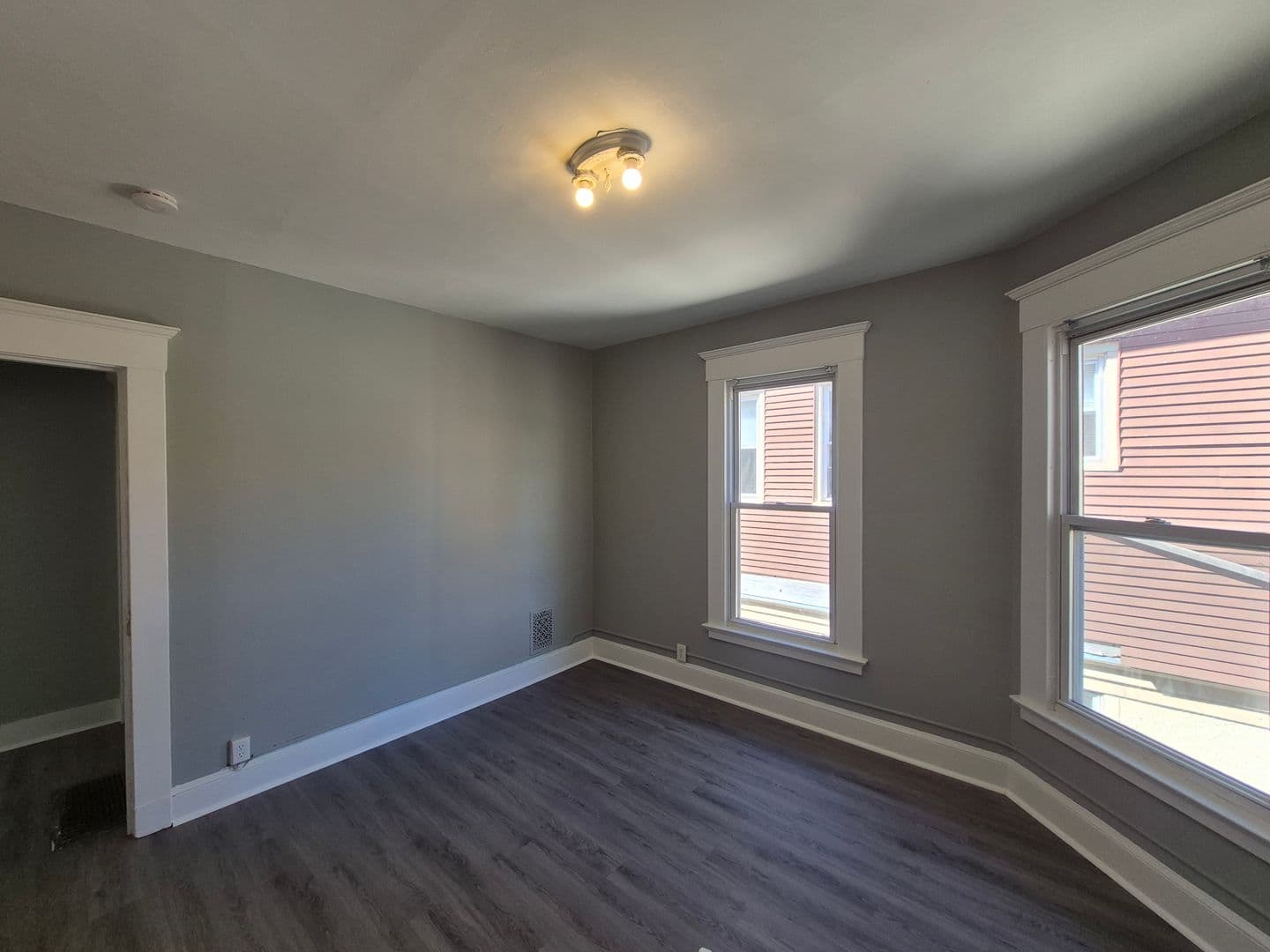 New Haven Apartment: 1644 Chapel Street