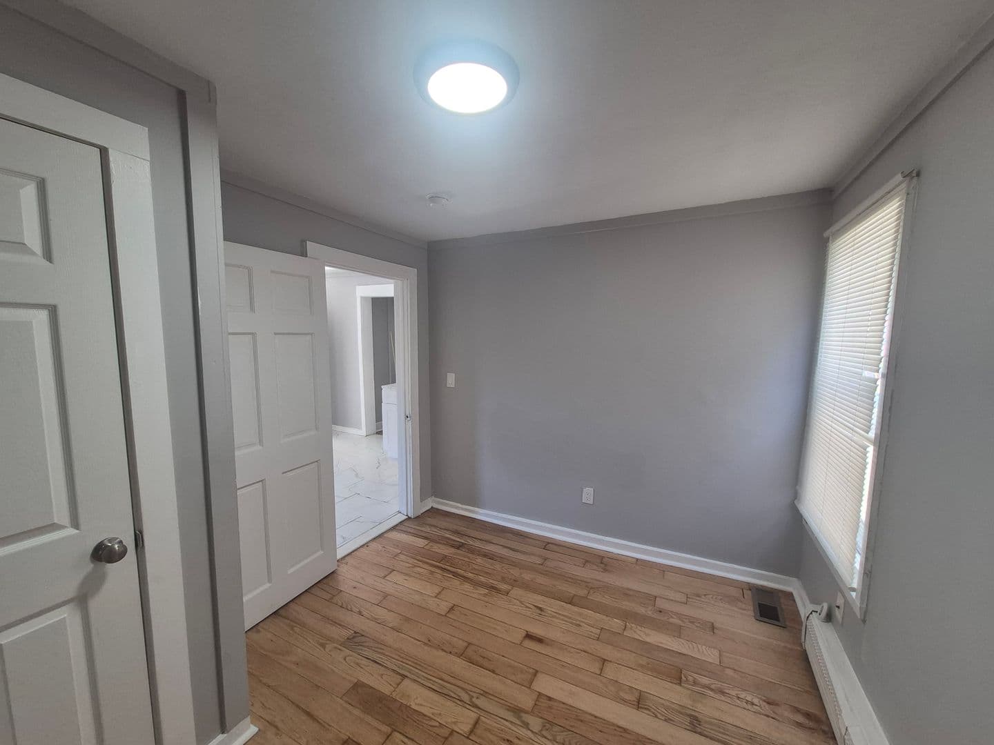 New Haven Apartment: 35 SALTONSTALL AVE