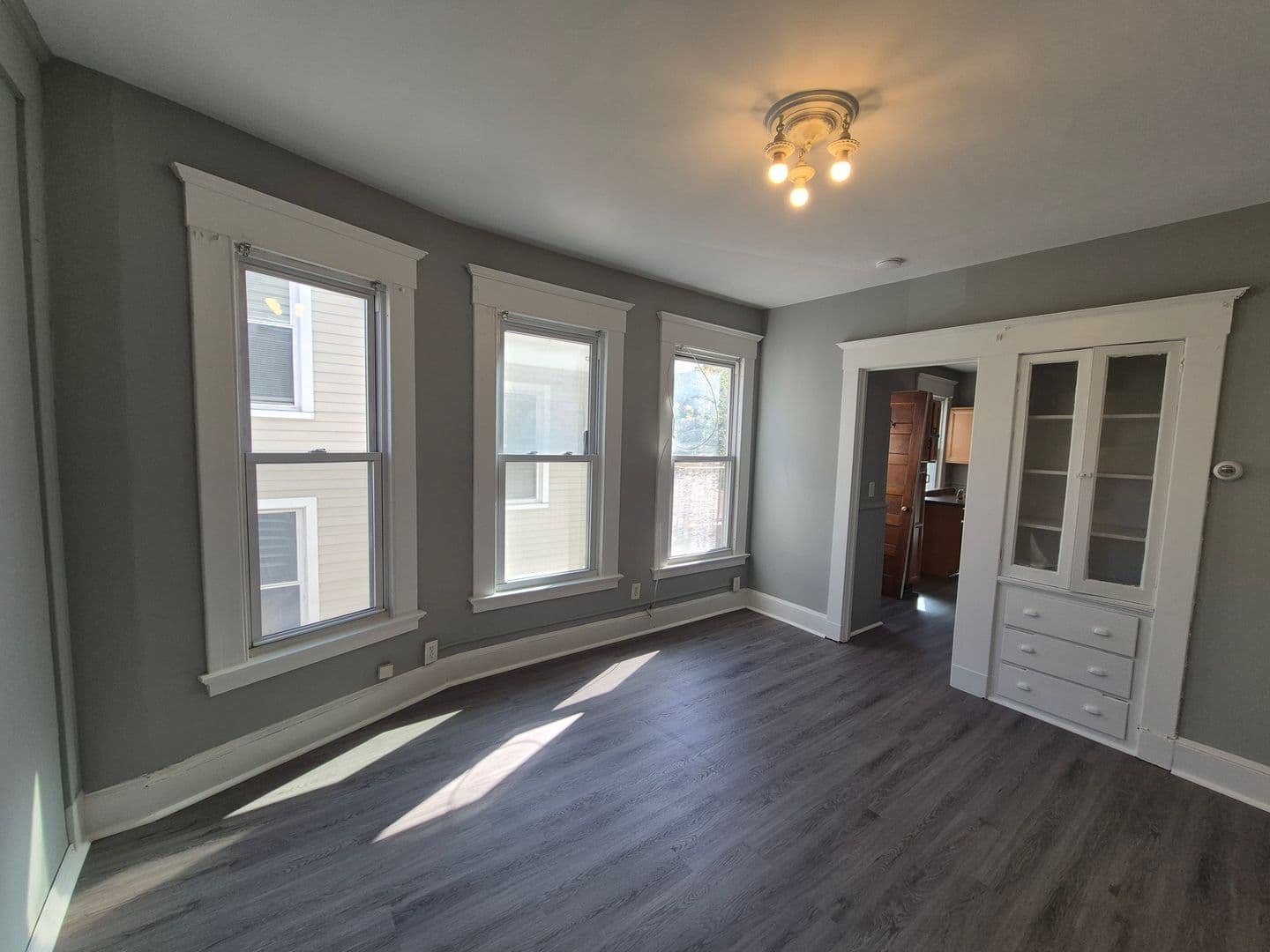 New Haven Apartment: 1644 Chapel Street
