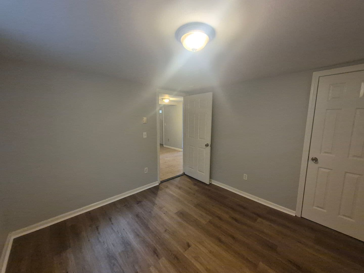 Oakville Apartment: 14 Edgewood Rd