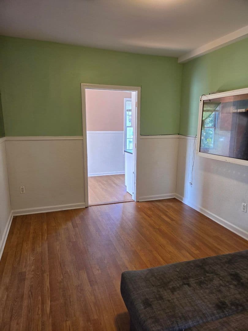Danbury Apartment: 79 West St.