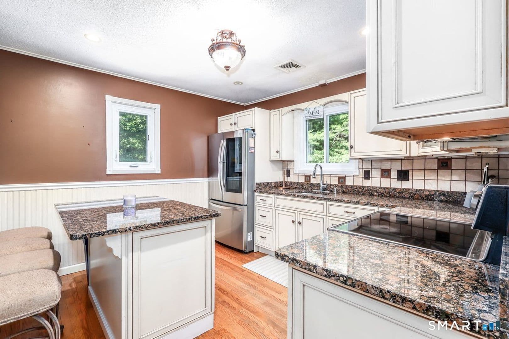 New Milford House: 212 Chestnut Land Rd.
