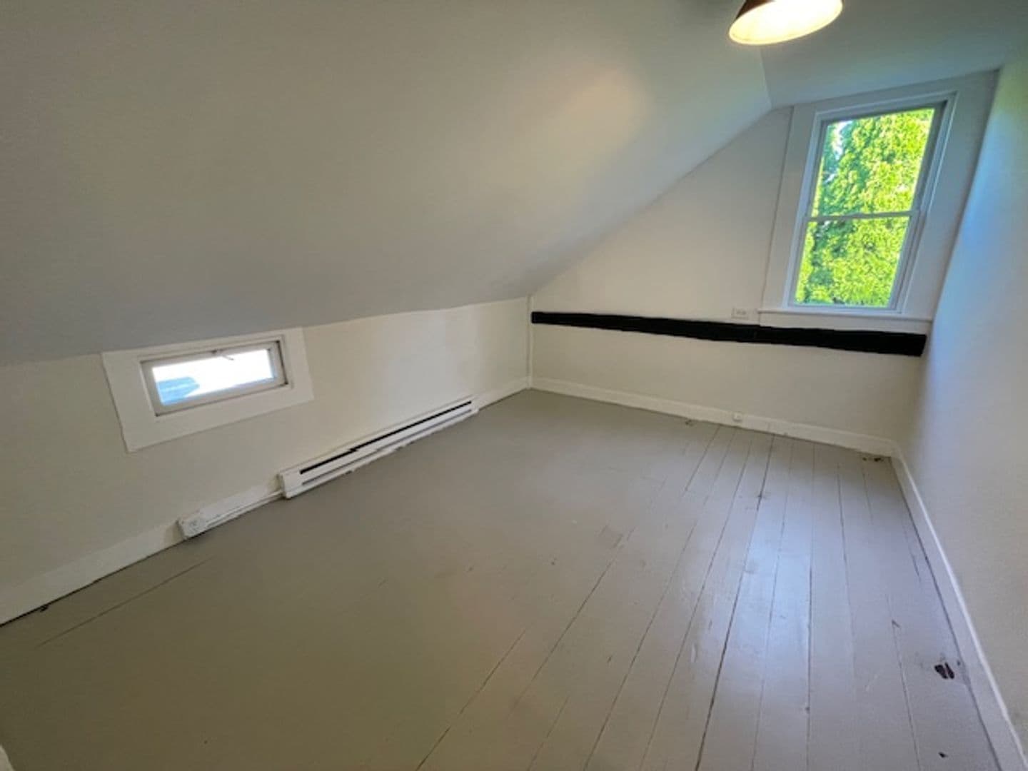 Kent Apartment: 25 Maple Street